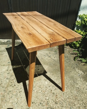 Selský dubový stůl